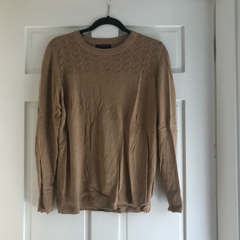 Banana Republic Tan Lightweight Sweater